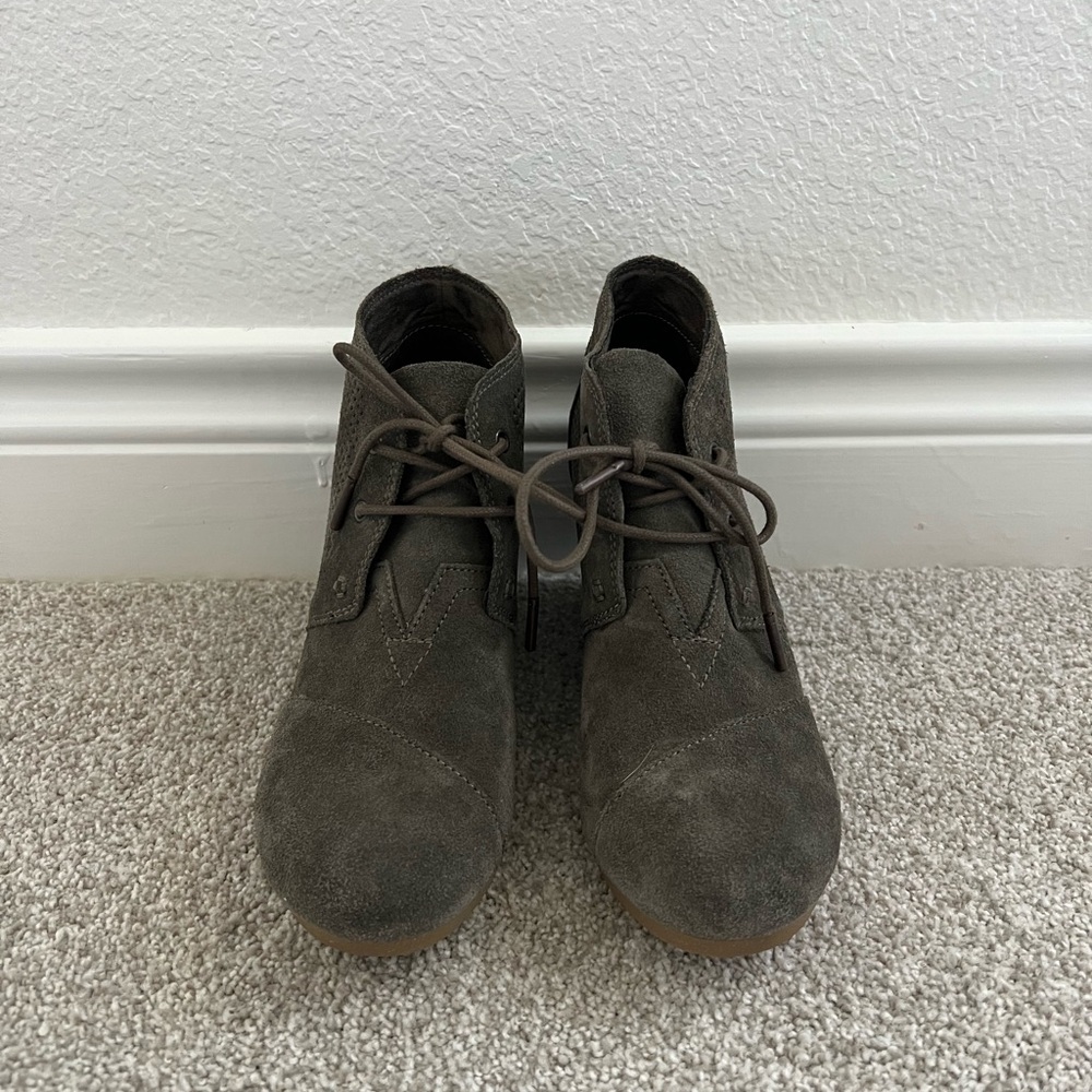 Toms Wedge Booties